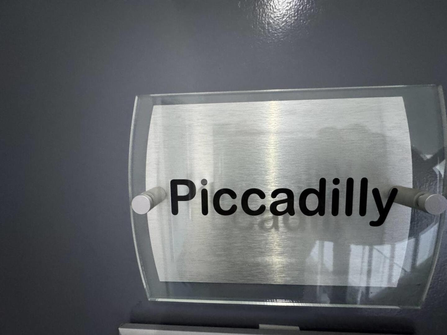 Piccadilly By Pureserviced Πλίμουθ Εξωτερικό φωτογραφία